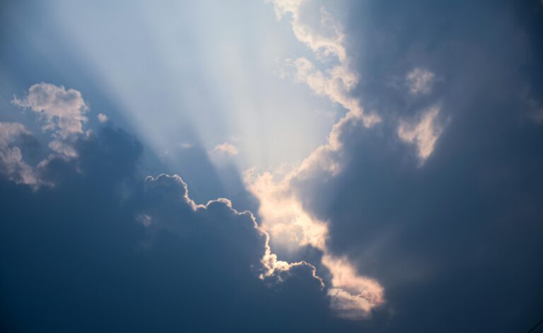 Misericordia di Dio: 5 Verità Sorprendenti sul Potere Risanatore dell’Amore Divino